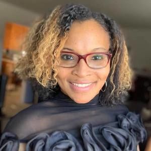 Meet your Posher, Kisha